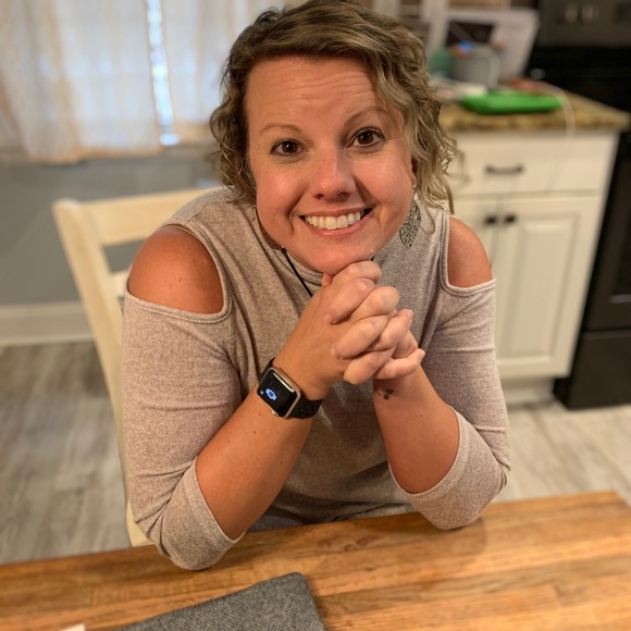 Meet your Posher, Heather - Picture 3 of 4